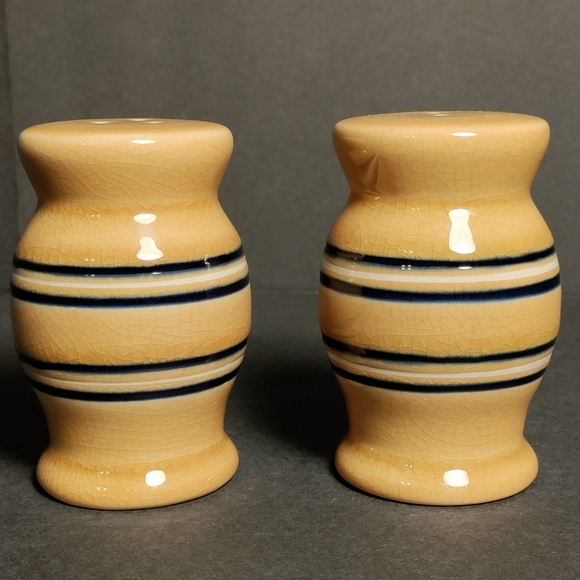 SALT & PEPPER SHAKERS⭐ - Picture 6 of 6